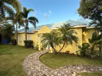 Caribbean Ocean View Home โรงแรมใน