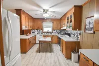 Cozy 2BR 2BA 5 min to lake 20 min to downtown CLT