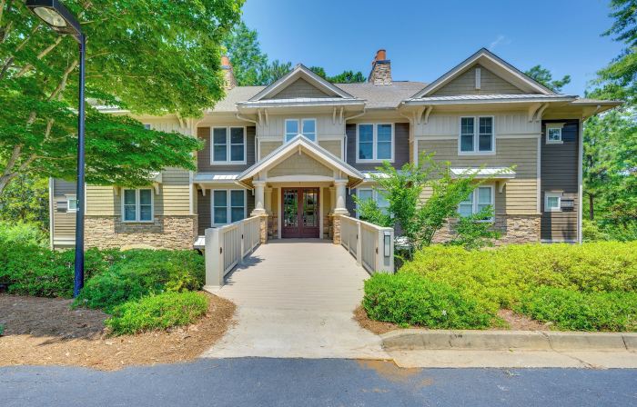 Lakefront Oconee Vacation Rental w/ Patio & Views!