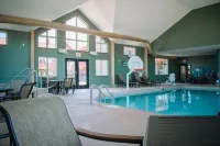 The Lodge at Mauston - piscine