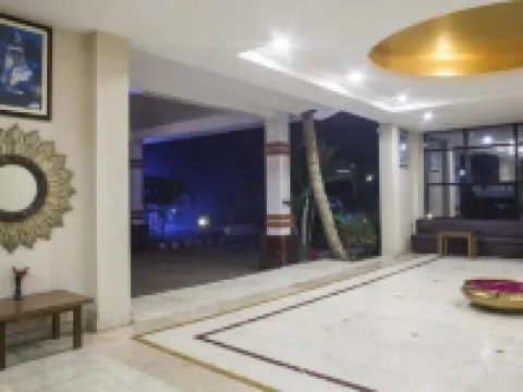 Kings Crown Resort - Mandarmani โรงแรมในมณฑรมุณี