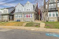 Pet-Friendly Philly Area HQ Near Lincoln Financial