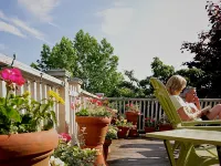 Yankee Peddler Inn Hotels in Newport