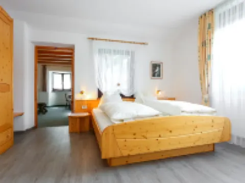 Garni Meinrad Hotels in Ora