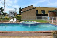 Sun Plaza Motel - Mackay - Pools