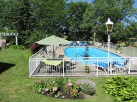 Green Acres Inn - Pools
