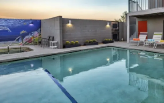 데저트 핫 스프링스 인