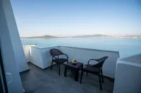 Çamlık 87 Hotel Ayvalık - إطلالة على البحر