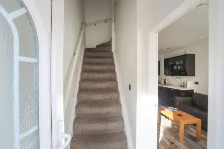 The Old Post Office 23 High Street Отели в г. Cylch-y-Garn