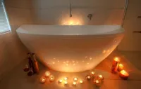 Azjure Studio Retreat - Hot Tub