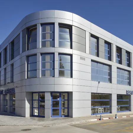 Iraipe Logroño Hotel