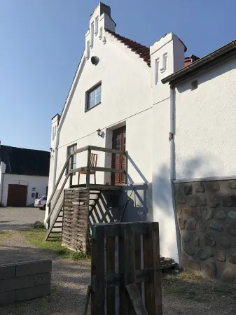 Skivarps Gästgivaregård Отели в г. Скуруп