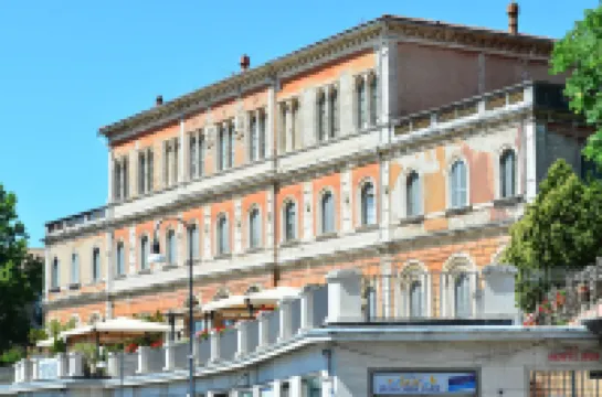 Hotel Iris Hotels in 