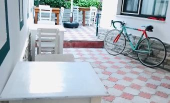 Adadaki Evimiz Bozcaada