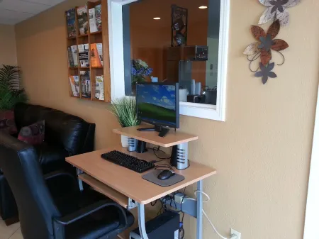 Regency Inn Pittsburg Отели рядом с достопримечательностью «Джейси Баллпарк»