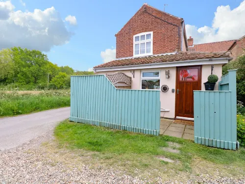 2 Lock Cottages Hotels in Mundesley