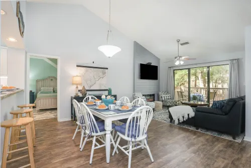14D Richmond Park - Gorgeously Remodeled 3 Bed, 3 Bath Villa Villa - Villas