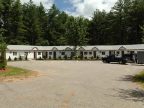Saco River Motor Lodge & Suites Hotels in Conway