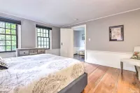 Historic Home w/ Modern Updates on < 4 Acres - parking