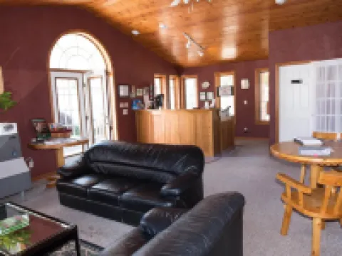 Cedar Lodge Motel Hotels in Goderich