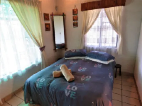 Viewpoint Lodge & Safari Tours