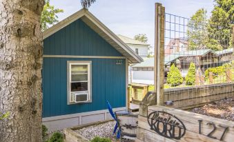 Mountain Koru Near Trails & Town 2 Bedroom Cabin