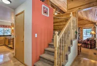 Cabin < 2 Mi to Tahoe Donner Downhill Ski Resort - Jacuzzi