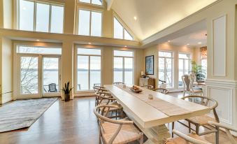 Spacious Lakefront Kentucky Home Rental!