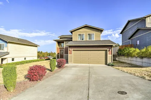 Pet-Friendly Poulsbo Abode w/ Mountain Views! - Haustierfreundliche