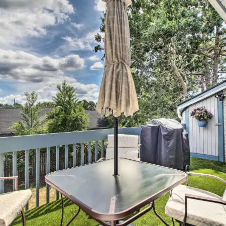 Hinesville Condo Grill, 4 Mi to Fort Stewart
