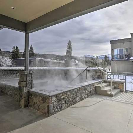 Winter Park Condo w/ Fireplace - 4 Mi to Slopes!