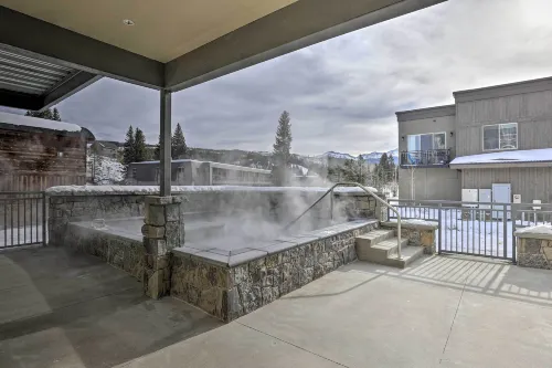 Winter Park Condo w/ Fireplace - 4 Mi to Slopes! - Pet friendly