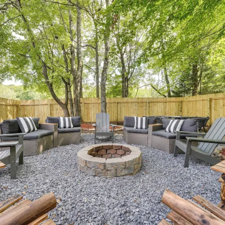 Spacious Old Forge Condo w/ Patio & Fire Pit!