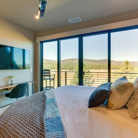 Angel Fire Home w/ Hot Tub < 1 Mi to Ski Slopes!