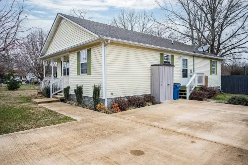 Single-Story Manchester Home Close to Parks! - 3-Star