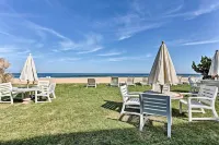 Virginia Beach Studio w/ Balcony + Pool View! - Condos