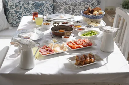 Yukari Sokak VIP Butik Otel Отели рядом с достопримечательностью «Alacati Surf Paradise Club»