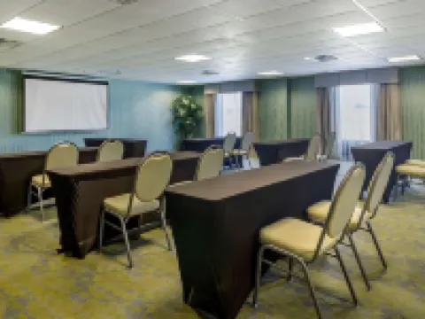 コンフォート スイーツ ノックスビル ウェスト - ファラガット ファラガットのホテル