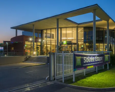 Ibis Styles Pertuis Portes du Luberon Hotels in Pertuis