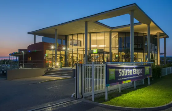 宜必思尚品佩爾蒂 Portes du Luberon 酒店