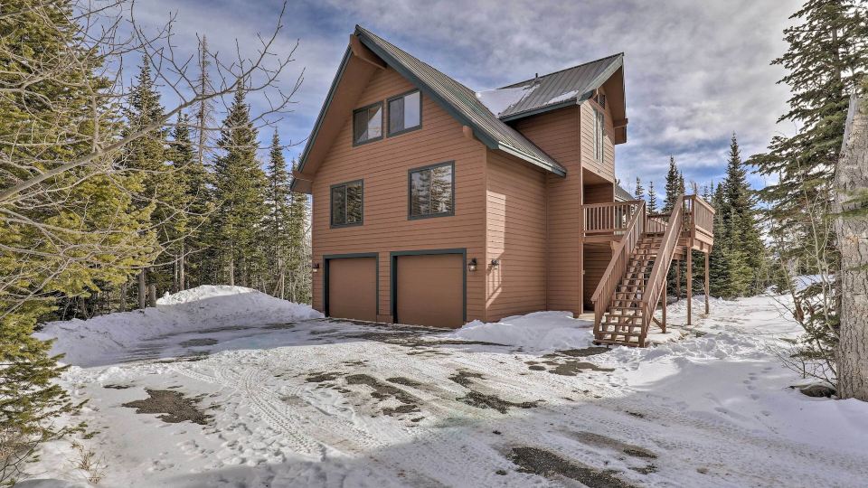 Ski-in/Ski-Out Cabin: Lift to Brian Head Resort!