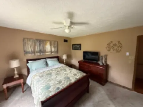 Big Bass Lake Poconos Lakefront Retreat