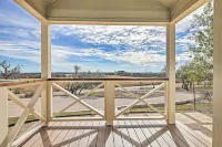 Comfy Hill Country Haven w/ Private Hot Tub! - Maalaistalo