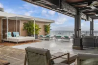 BRAND NEW REMODEL Rooftop Lahaina Oceanfront Penthouse with 360 degree views!
