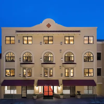 ザ モントレー ホテル デル・モンティ・ビーチ周辺のホテル