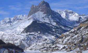 Hotel Valle de Izas