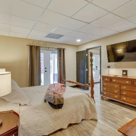 Cozy, Pet-Friendly Retreat in Hickory w/ Fire Pit!