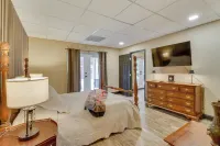 Cozy, Pet-Friendly Retreat in Hickory w/ Fire Pit!
