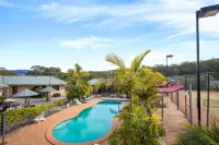 Robyn's Nest Lakeside Resort - Pools