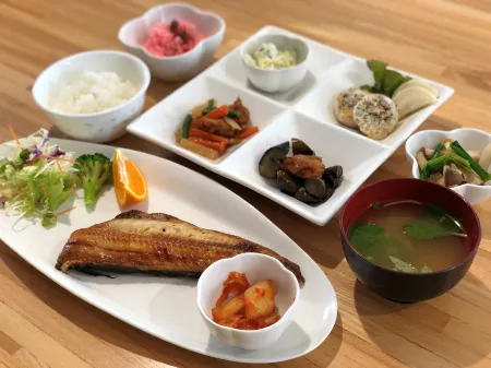 cress Отели рядом с достопримечательностью «Parent and Kid Tree»